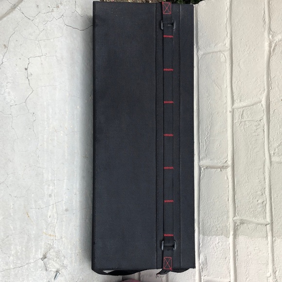 Frame case - Picture 1 of 4